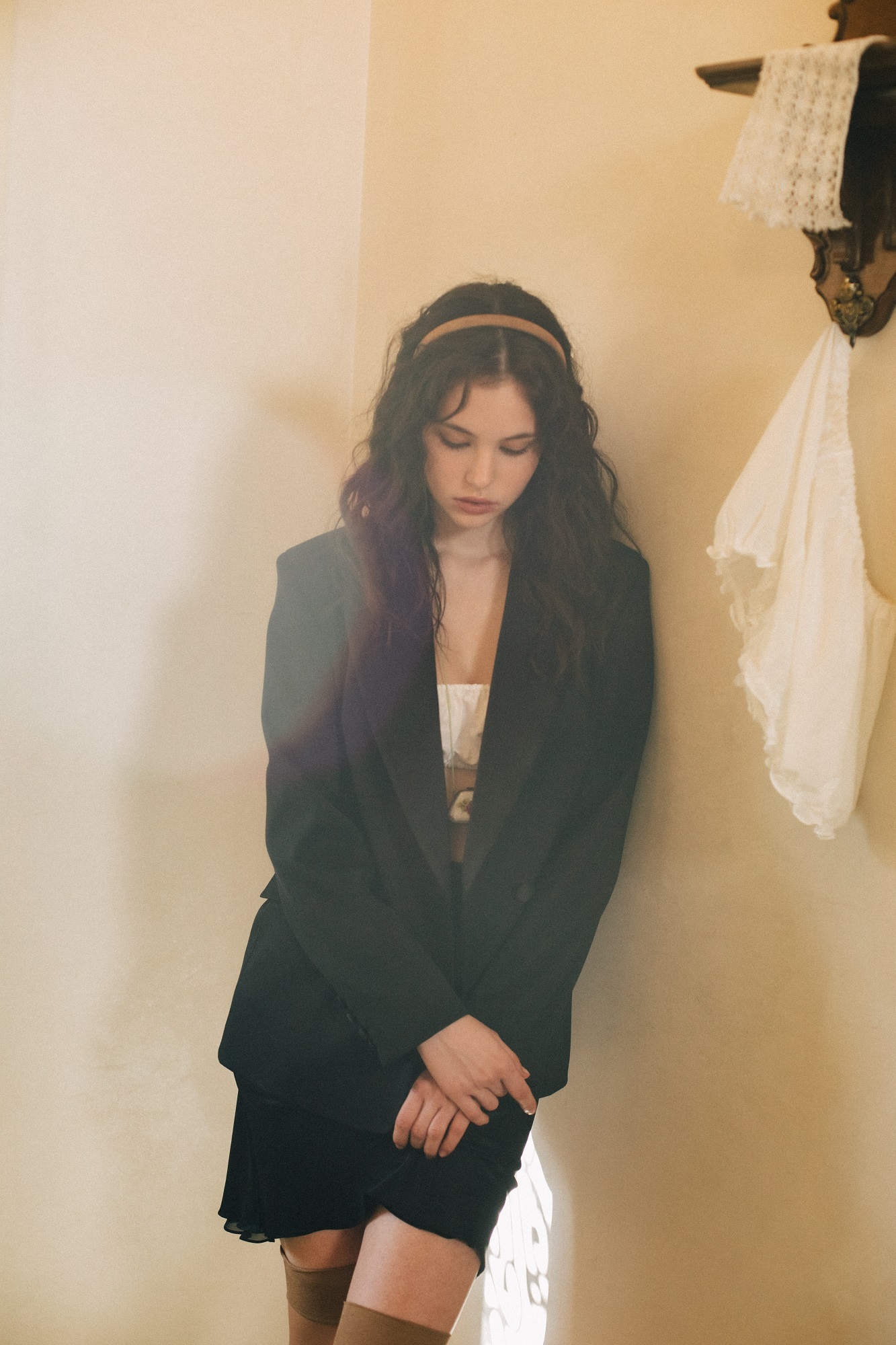 Мини-юбка из чёрного шёлка с шифоновой вставкой