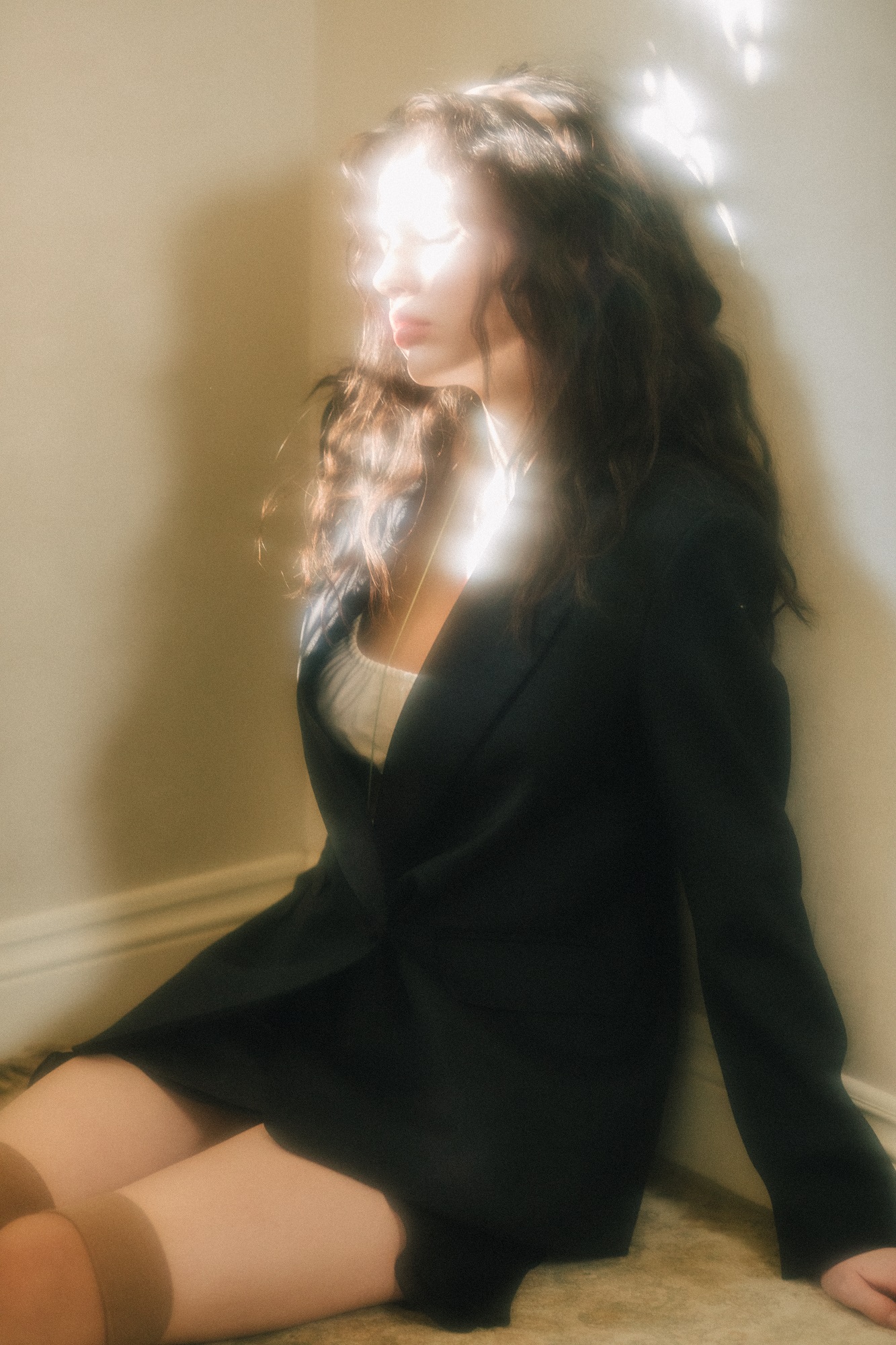 Мини-юбка из чёрного шёлка с шифоновой вставкой